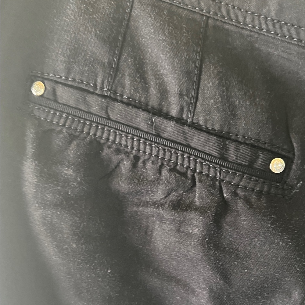 White House Black Market Women's Black Cargo Shorts - Picture 4 of 13